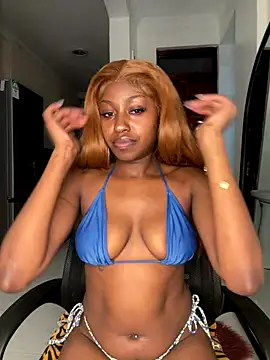 hot daily online show from December 17, 2025, 10:04 pm