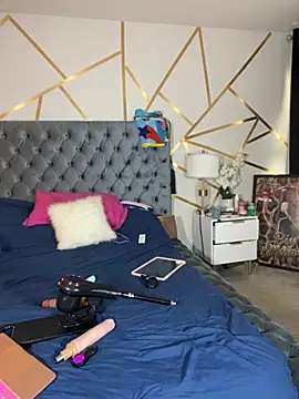 Snapshot of MakeMeCumAsia chatting on April 15, 2026, 4:11 pm MakeMeCumAsia online show from April 15, 2026, 4:11 pm