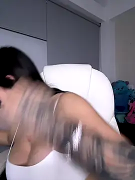 misslollipop04 online show from October 23, 2025, 2:32 am