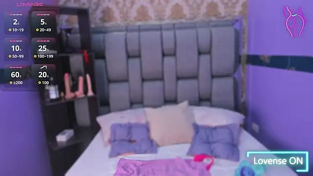 Lila Pinky online show from October 9, 2025, 1:00 pm