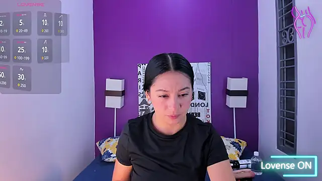 Lila Pinky online show from November 30, 2025, 1:12 pm