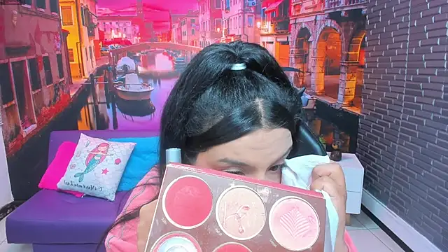 Snapshot of Small_naughty_ chatting on February 8, 2026, 1:09 pm Small naughty online show from February 8, 2026, 1:09 pm