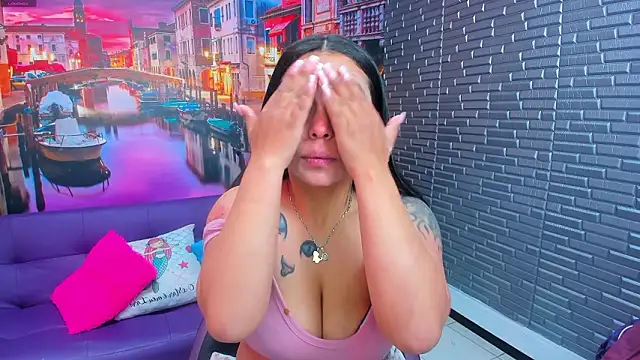 Snapshot of Small_naughty_ chatting on February 18, 2026, 1:51 pm Small naughty online show from February 18, 2026, 1:51 pm