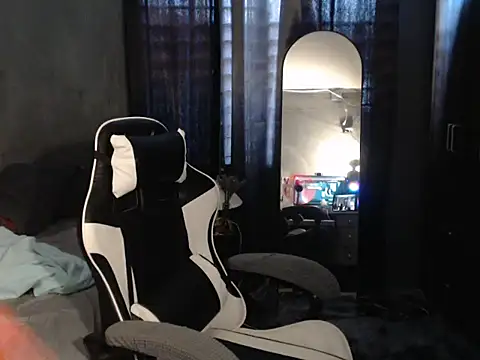 xgregor07 online show from January 12, 2026, 4:52 am