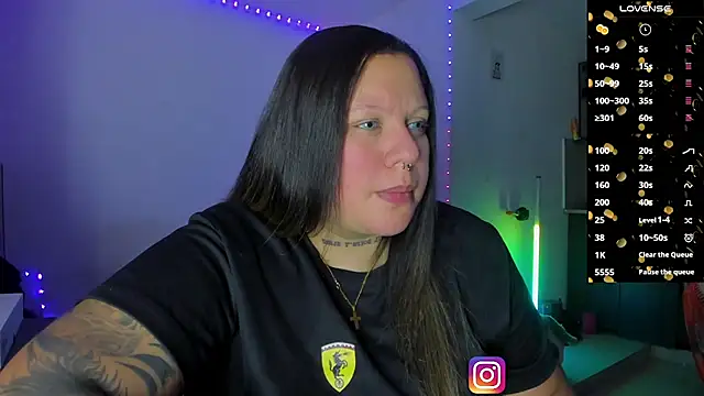 mariana maze online show from February 8, 2026, 9:34 pm