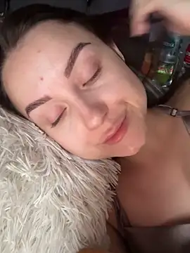 ellie ssexy online show from September 26, 2025, 4:19 am