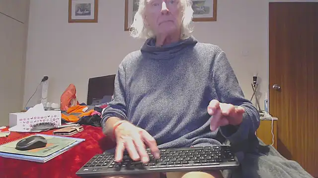 WaverlyKernow online show from October 18, 2025, 12:18 pm