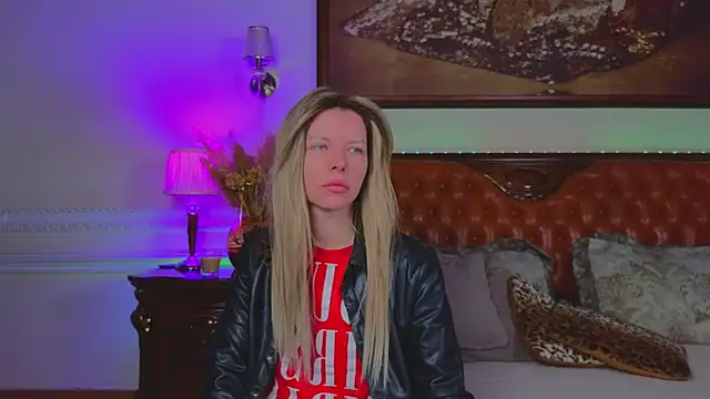 Real Tini online show from February 6, 2026, 6:09 am