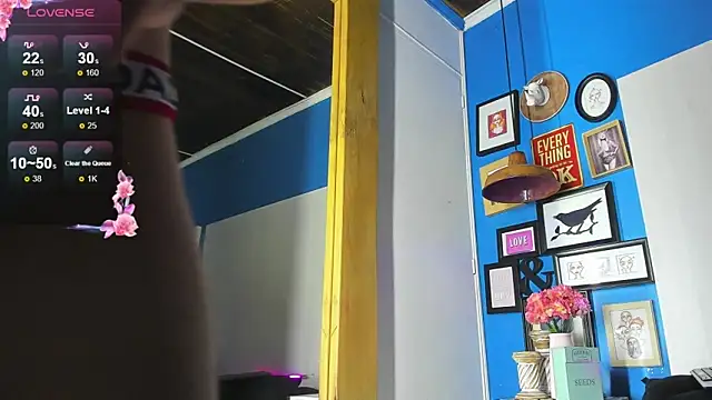 ElianFoxter online show from September 19, 2025, 11:31 pm