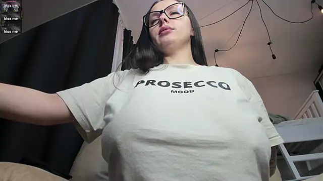 lecherous wife online show from October 13, 2025, 5:58 pm