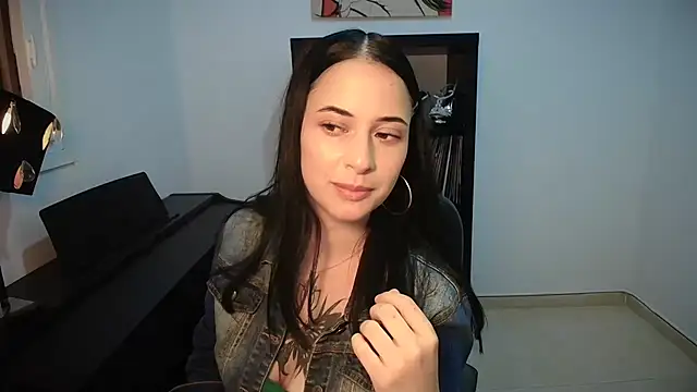 Windy butterfly online show from September 28, 2025, 5:53 pm