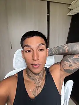 Snapshot of sendfer chatting on March 23, 2026, 7:03 pm sendfer online show from March 23, 2026, 7:03 pm