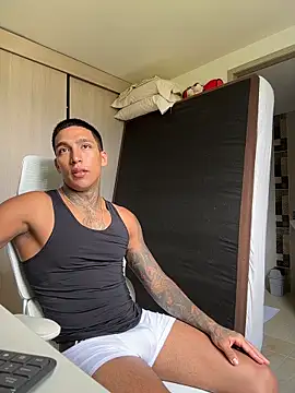 Snapshot of sendfer chatting on March 10, 2026, 7:07 pm sendfer online show from March 10, 2026, 7:07 pm