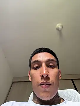 Snapshot of sendfer chatting on February 26, 2026, 9:04 pm sendfer online show from February 26, 2026, 9:04 pm