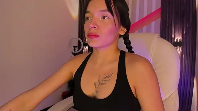 Snapshot of _shantal_smith chatting on June 3, 2026, 1:17 am shantal smith online show from June 3, 2026, 1:17 am