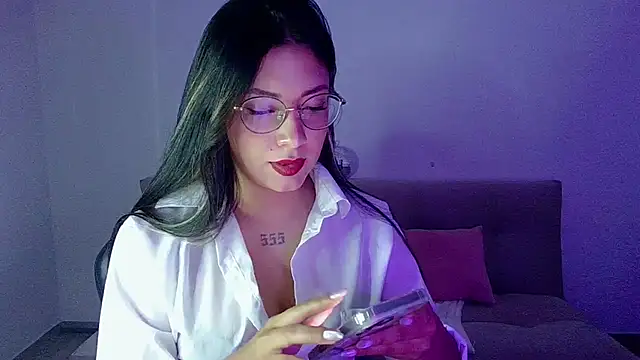 Lia 14  online show from March 5, 2026, 11:54 pm