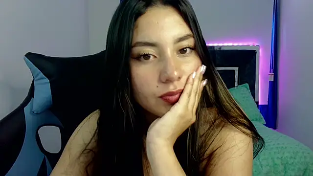 Lia 14  online show from March 5, 2025, 6:23 pm