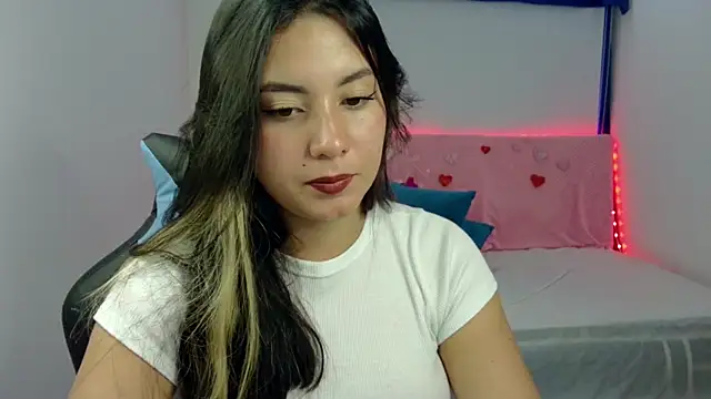 Lia 14  online show from March 3, 2025, 4:47 pm