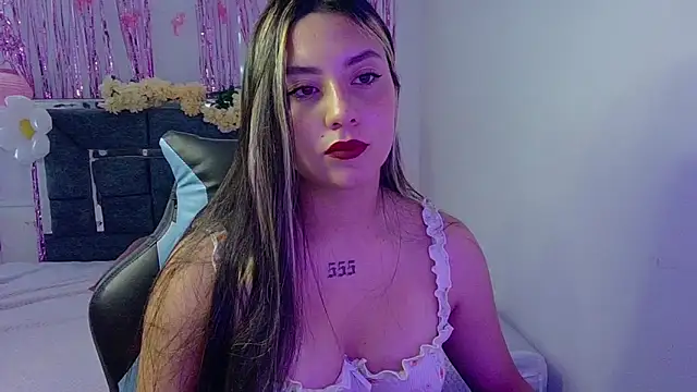 Lia 14  online show from September 24, 2025, 6:36 pm