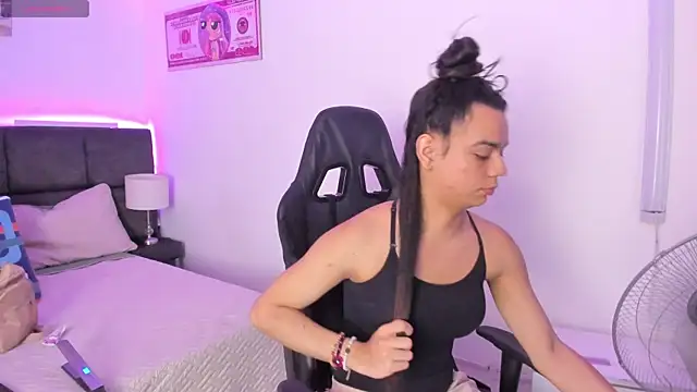 Snapshot of Megan_Miles02 chatting on November 25, 2025, 9:59 pm Megan Miles02 online show from November 25, 2025, 9:59 pm