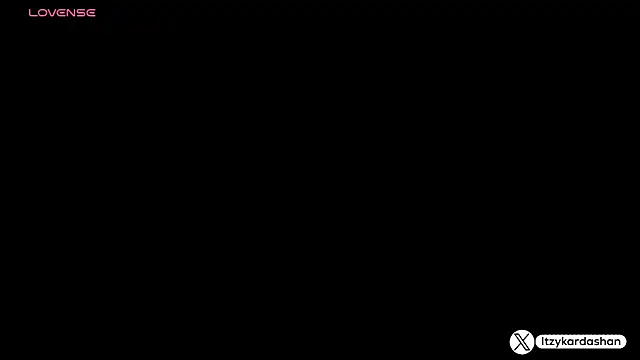 itzyvoobs online show from April 16, 2026, 9:39 pm