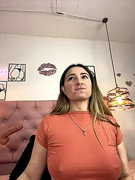 antonella87 online show from October 7, 2025, 10:44 pm