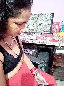 reemacouple007 online show from July 25, 2026, 5:15 am