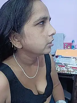 reemacouple007 online show from July 12, 2026, 7:20 am