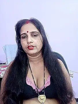 reemacouple007 online show from May 6, 2026, 7:12 am