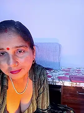 reemacouple007 online show from January 18, 2026, 8:23 pm