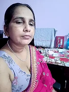reemacouple007 online show from June 30, 2026, 4:56 am