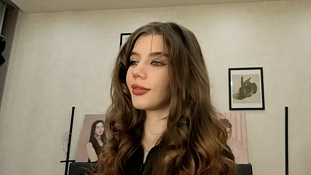 Snapshot of dolly_ll chatting on June 9, 2026, 1:23 pm dolly ll online show from June 9, 2026, 1:23 pm