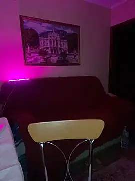 Roxana Bell online show from February 25, 2025, 7:06 pm