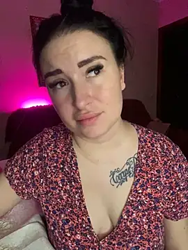 Roxana Bell online show from March 12, 2025, 1:25 am