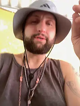 BobbyQ29 online show from June 9, 2026, 11:17 pm