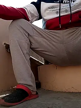 Snapshot of yours_smp chatting on February 16, 2025, 9:04 am yours smp online show from February 16, 2025, 9:04 am