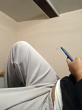 Snapshot of yours_smp chatting on December 16, 2024, 4:16 pm yours smp online show from December 16, 2024, 4:16 pm