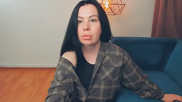 LayaFlow online show from April 23, 2026, 3:13 pm