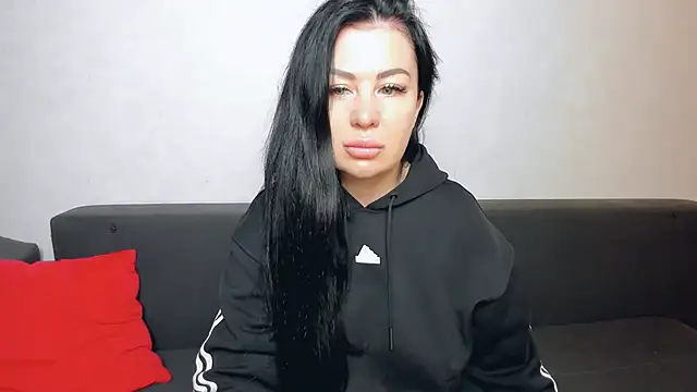 LayaFlow online show from October 19, 2025, 7:44 am