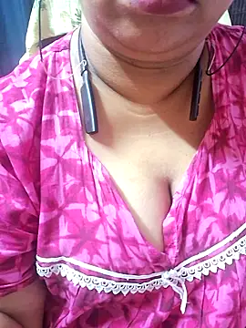 Ravina patil1 online show from September 18, 2025, 9:51 pm