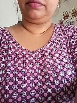 Ravina patil1 online show from June 7, 2026, 7:13 am