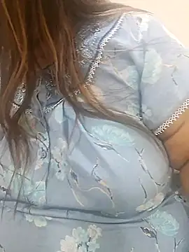 Ravina patil1 online show from November 12, 2025, 4:33 pm