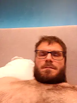 dazel4camcum online show from October 9, 2025, 8:42 pm