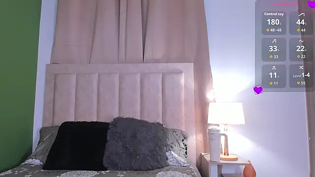 Snapshot of Avaline_Blancx chatting on August 2, 2026, 6:01 am Avaline Blancx online show from August 2, 2026, 6:01 am