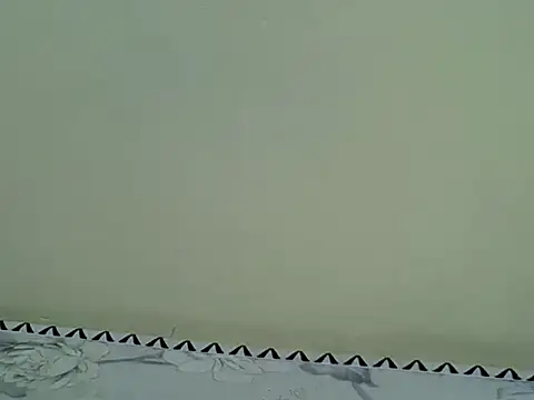 candililie online show from November 3, 2025, 2:09 pm