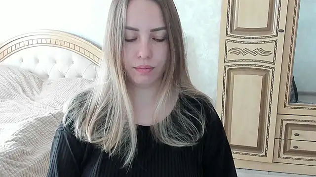 Mia shy1 online show from October 3, 2025, 7:10 am