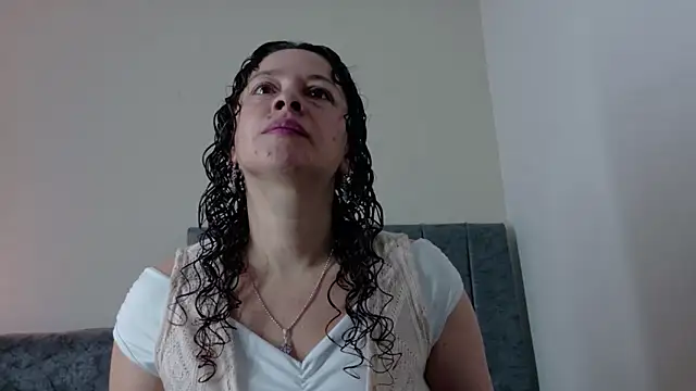 Snapshot of ArtesanaMK chatting on July 4, 2026, 12:21 pm ArtesanaMK online show from July 4, 2026, 12:21 pm