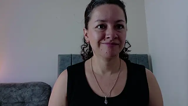 Snapshot of ArtesanaMK chatting on July 12, 2026, 12:28 pm ArtesanaMK online show from July 12, 2026, 12:28 pm