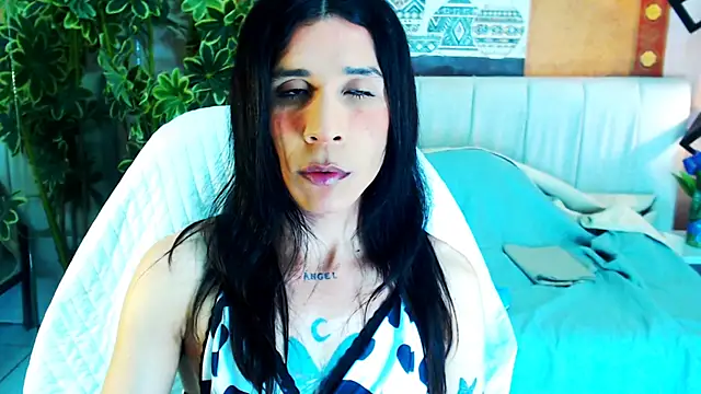 SaraSofia44 online show from July 3, 2026, 7:42 pm