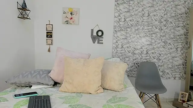 Snapshot of Canhela1 chatting on March 15, 2026, 2:46 pm Canhela1 online show from March 15, 2026, 2:46 pm